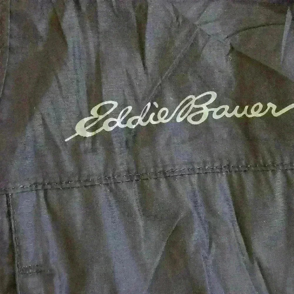 EDDIE  BAUER mens Medium Black, light spring/fall Nylon jacket - Picture 3 of 15
